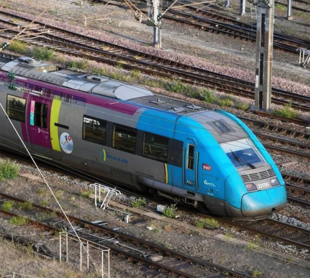 TER Nantes–Saint-Nazaire : la ligne rouvre avec des fréquences renforcées dès décembre 2025