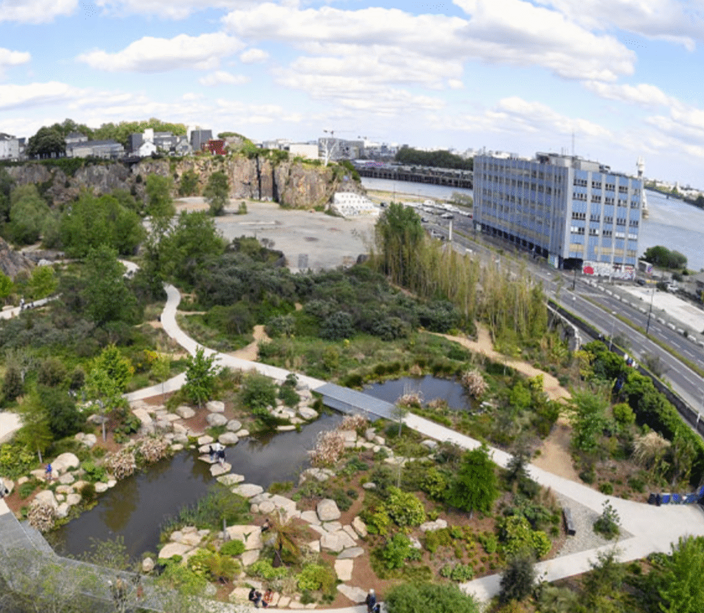 Nantes : le plan « Pleine Terre » s’élargit, de nouveaux sites à débitumer d’ici 2026
