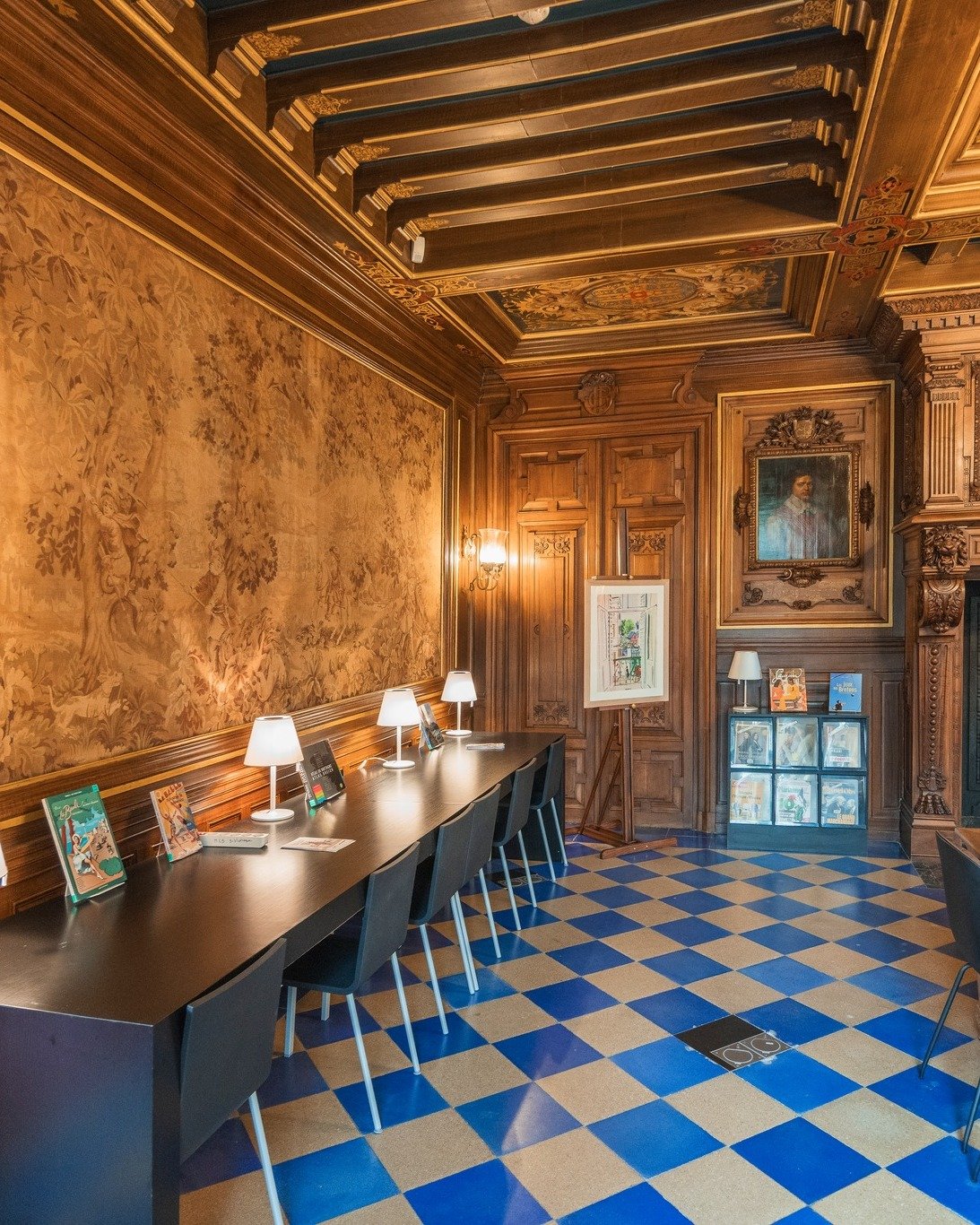 557157472_1225806646255307_8264345594588898947_n Un salon d’exception à La Baule : la bibliothèque Henri Queffélec ouvre ses portes
