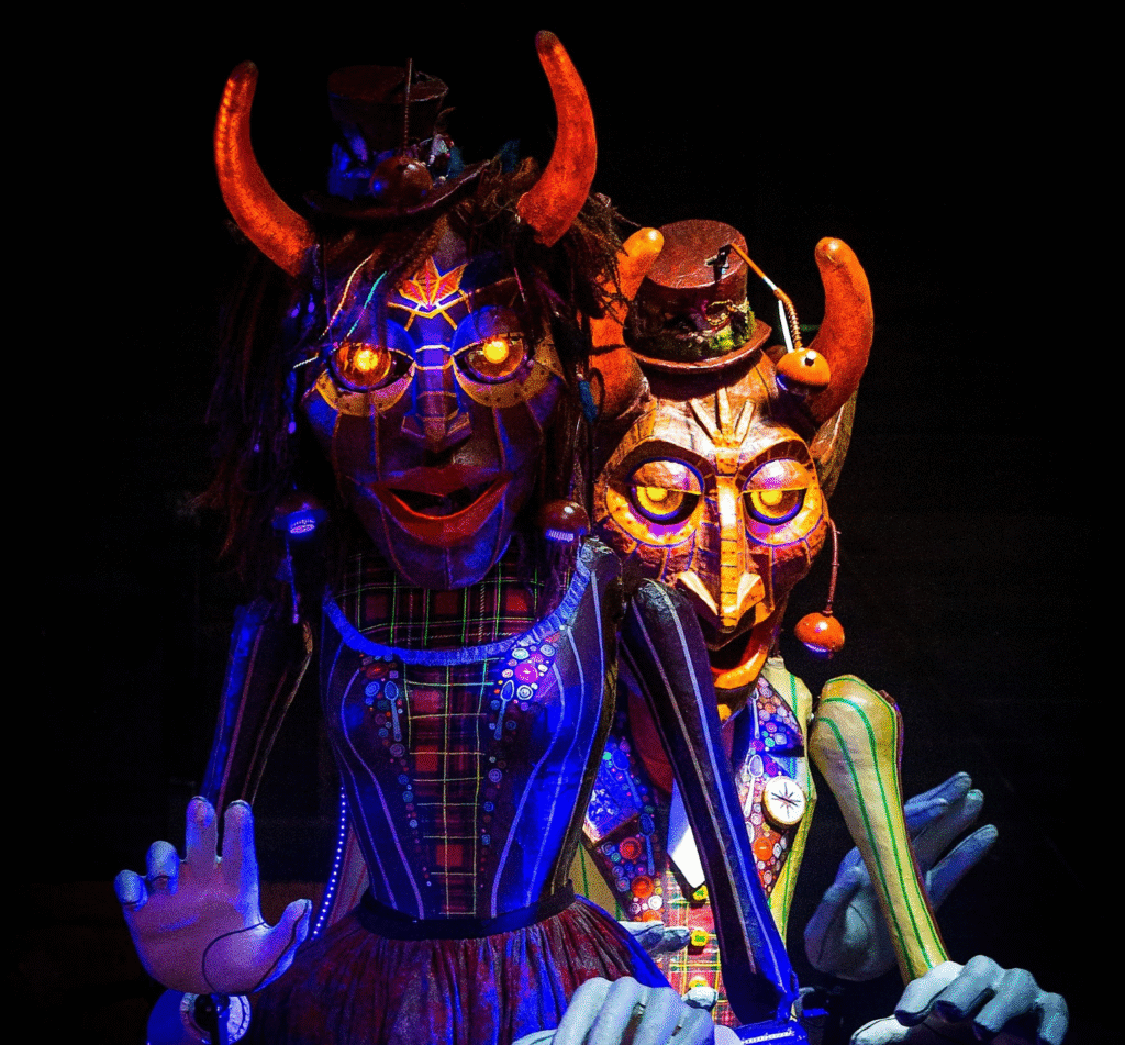 Halloween 2025 : des marionnettes géantes envahissent les rues de Nantes !