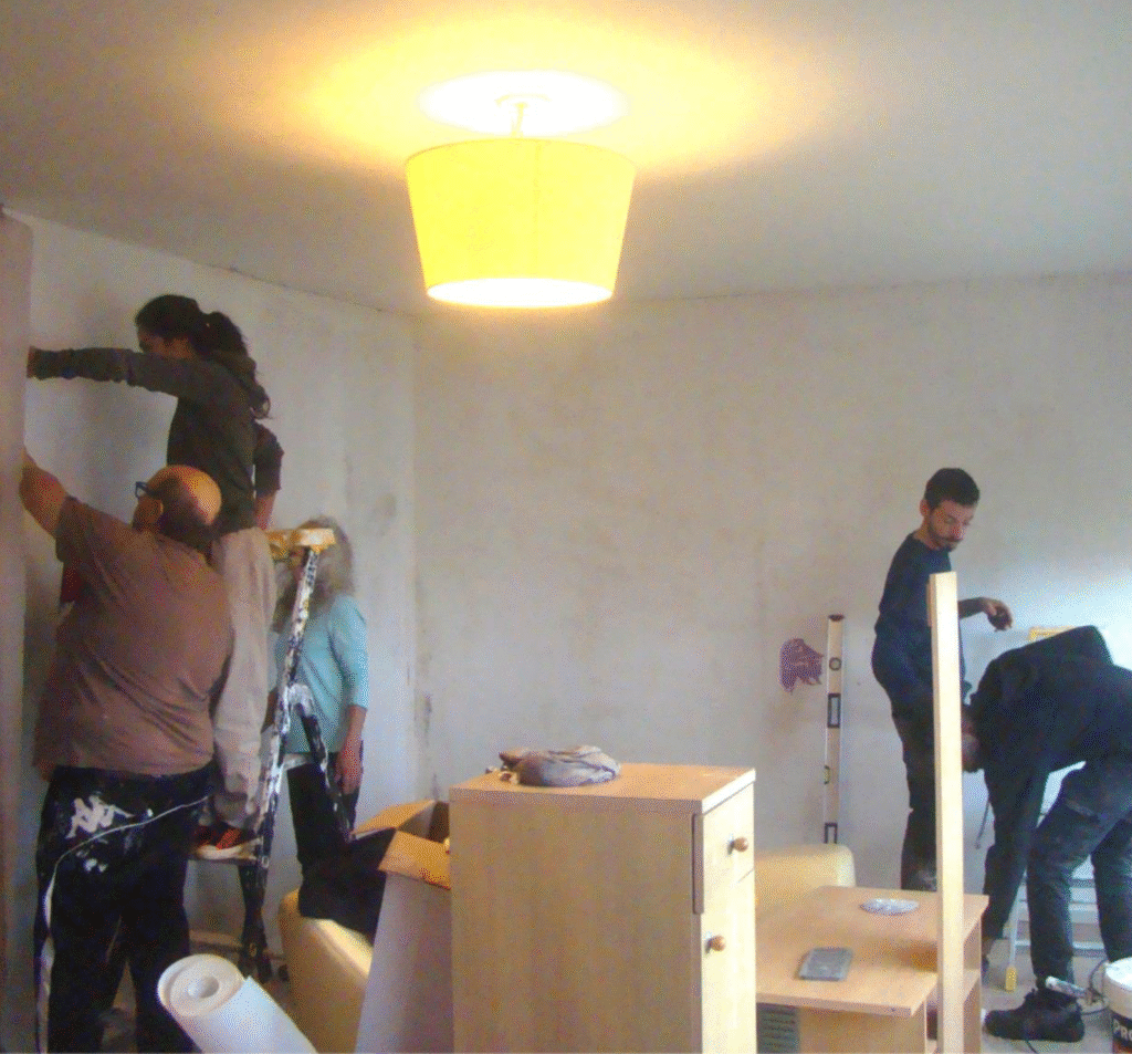 Aux Dervallières, un atelier de bricolage solidaire pour rénover les logements à petit budget
