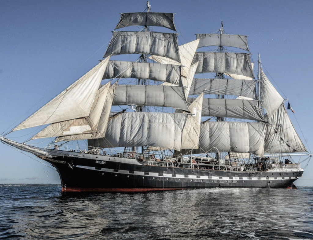 Le Belem fait escale en cale sèche à Saint-Nazaire pour un mois de travaux