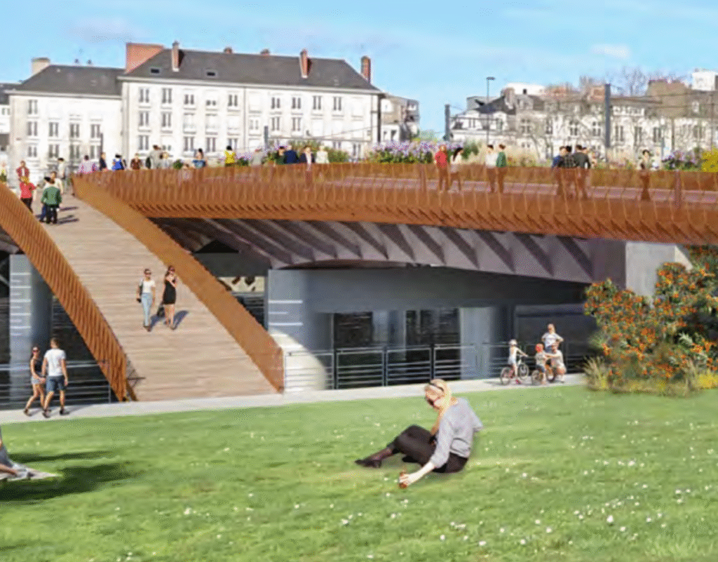 Pont Anne-de-Bretagne : la gigantesque charpente métallique en route vers Nantes