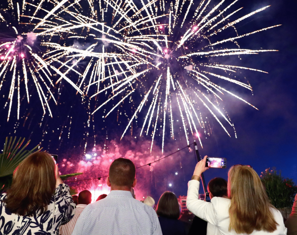 Pontchâteau s’illumine : feu d’artifice et grand marché de Noël les 6 et 7 décembre