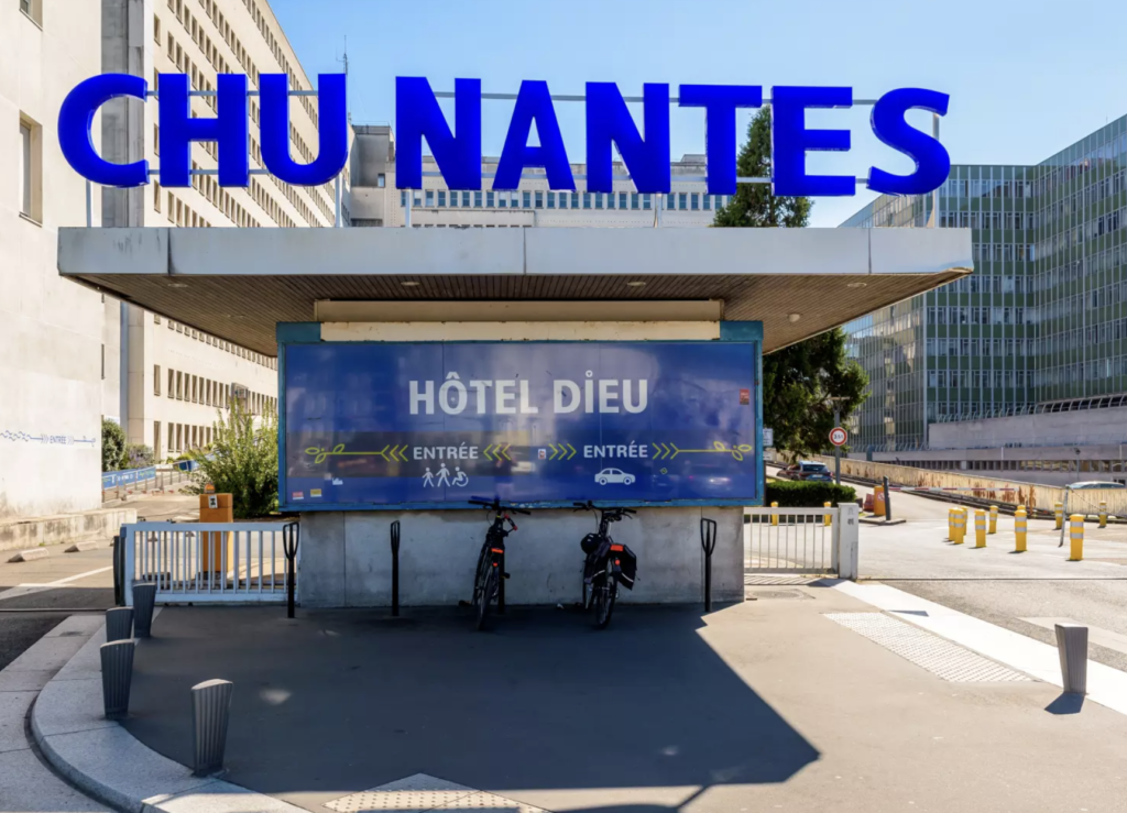 Stationnement autour de l’Hôtel-Dieu à Nantes : ce qui change pour les patients dès janvier 2026