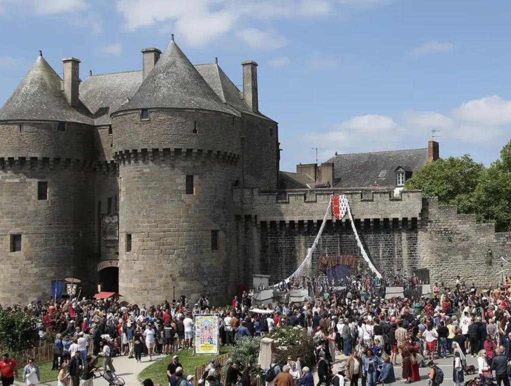 La ville de Guérande cherche 100 bénévoles pour sa Fête Médiévale 2026