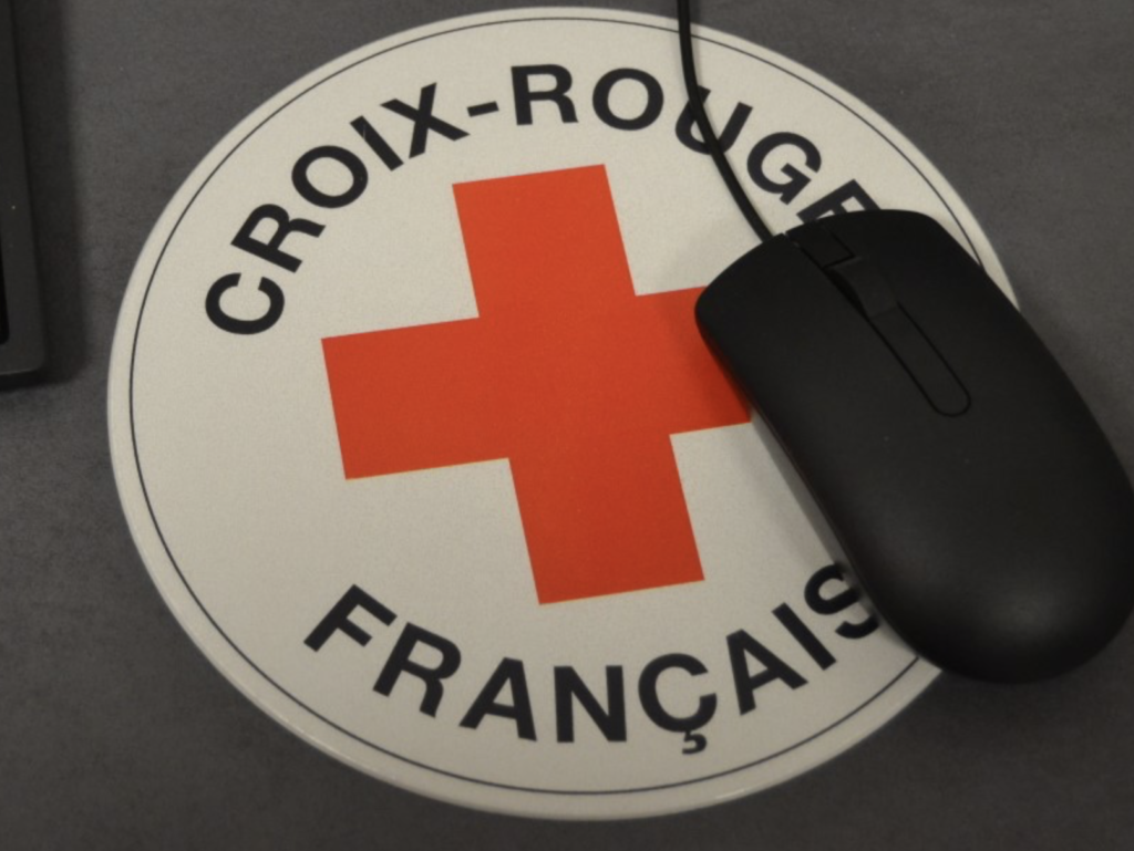 À Nantes, la Croix-Rouge lance des permanences pour lutter contre l’exclusion numérique