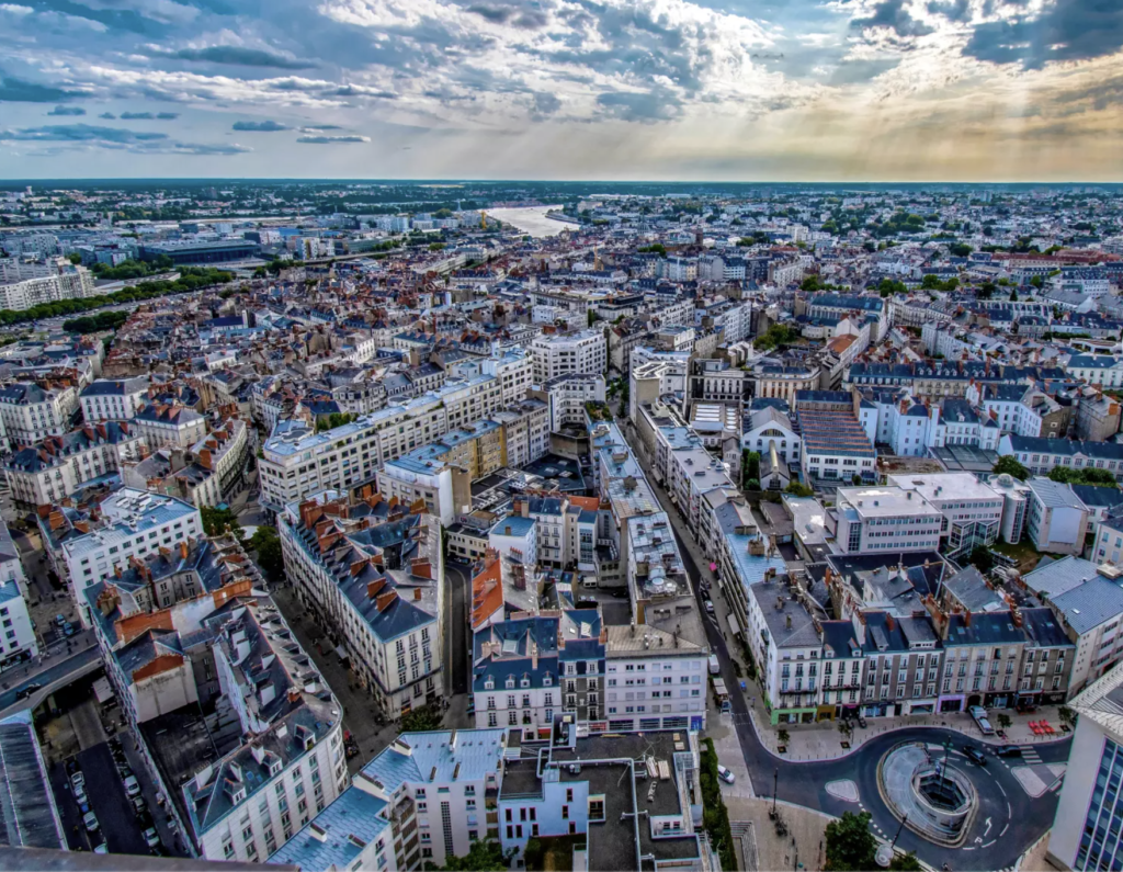 Municipales 2026 à Nantes : une alternance à droite changerait-elle vraiment la trajectoire de la ville ?