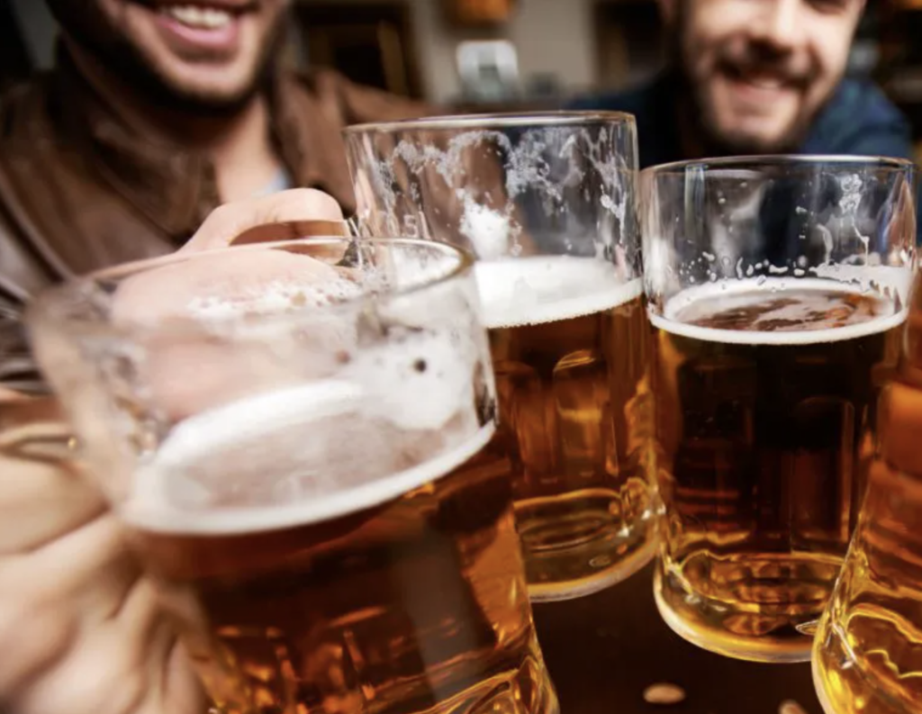 Le “barathon” contesté à Nantes : la Ville dénonce un événement sans cadre sécurisé