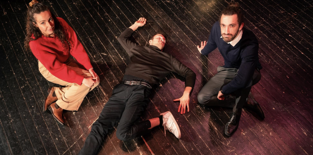 À Nantes, “La Mort est ma Voisine” joue avec l’humour et la finitude au Théâtre de Poche Graslin