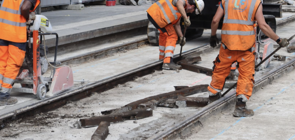À Nantes, 1,2 km de rails remplacés sur la ligne 1 du tramway quai de la Fosse