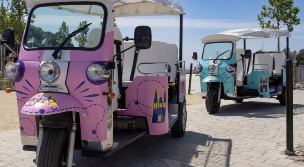 À Pornic, un tuk-tuk électrique gratuit relie le parking Narcejac à la Ville Haute