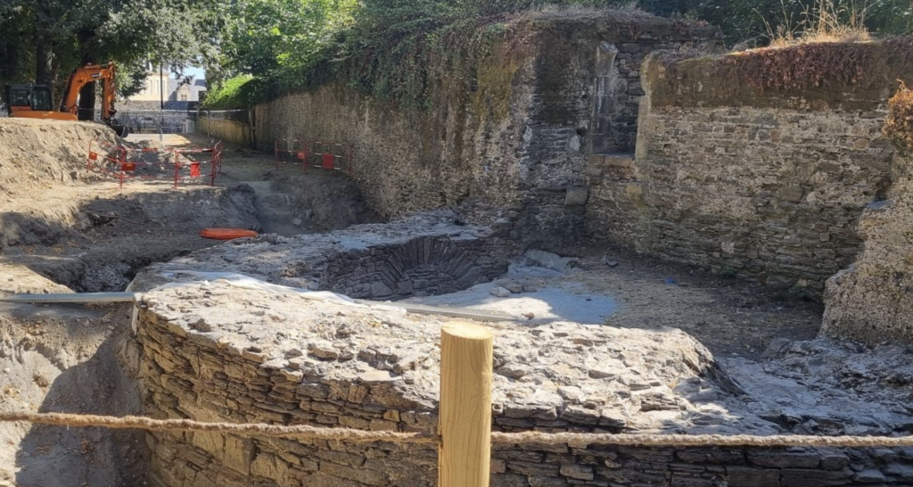 À Nantes, les vestiges d’une tour vieille de près de 600 ans se dévoilent exceptionnellement au public