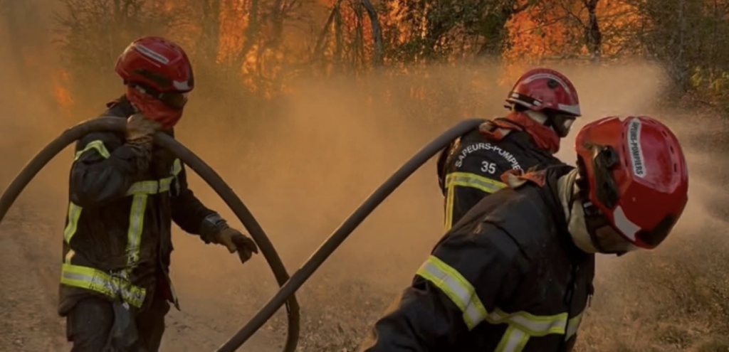 « Nous refusons le qualificatif de héros » : les pompiers dénoncent le manque de moyens de la Sécurité civile