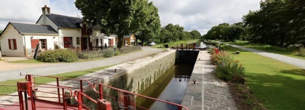 Sécheresse en Loire-Atlantique : la navigation perturbée plus tôt sur le canal de Nantes à Brest