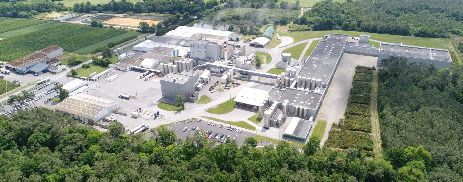Vue aérienne du site industriel Agrial à Herbignac en Loire-Atlantique