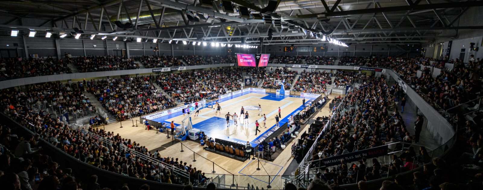 Match du Nantes Basket Hermine devant le public de La Trocardière