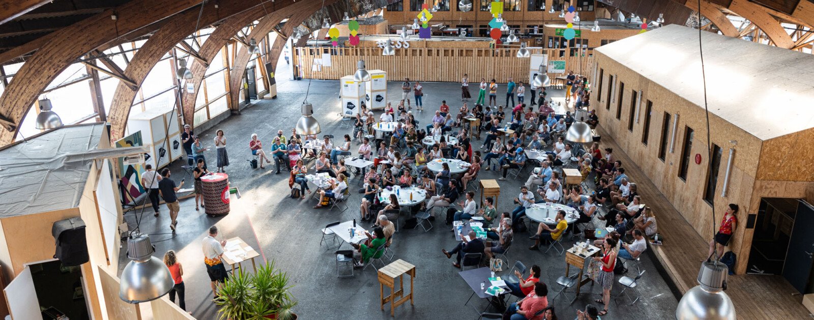 Grande halle du Solilab sur l’île de Nantes lors d’un événement