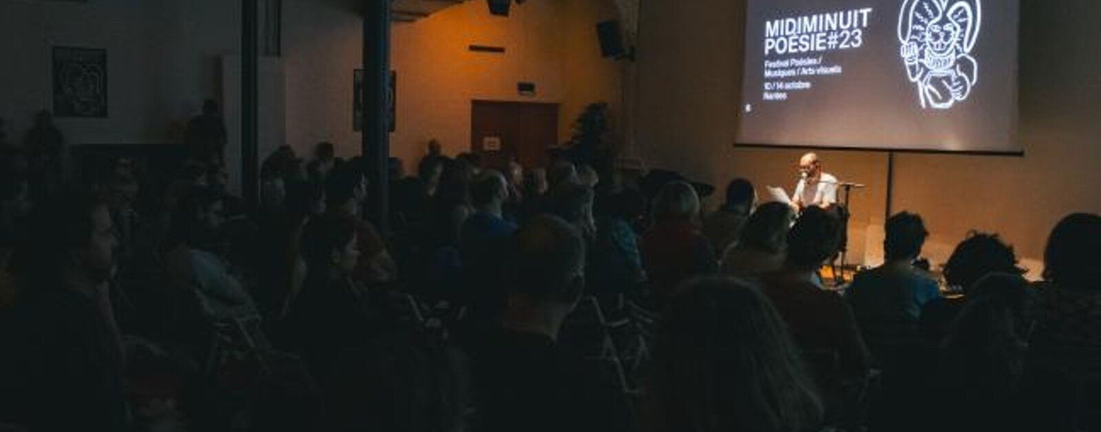 Lecture publique lors du festival MidiMinuitPoésie à Nantes