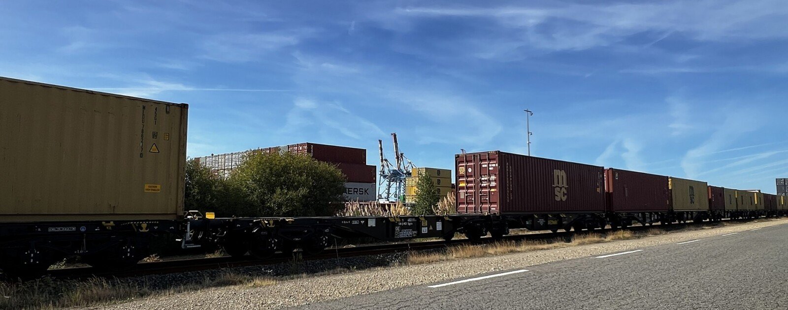 Train de fret au port de Nantes Saint-Nazaire