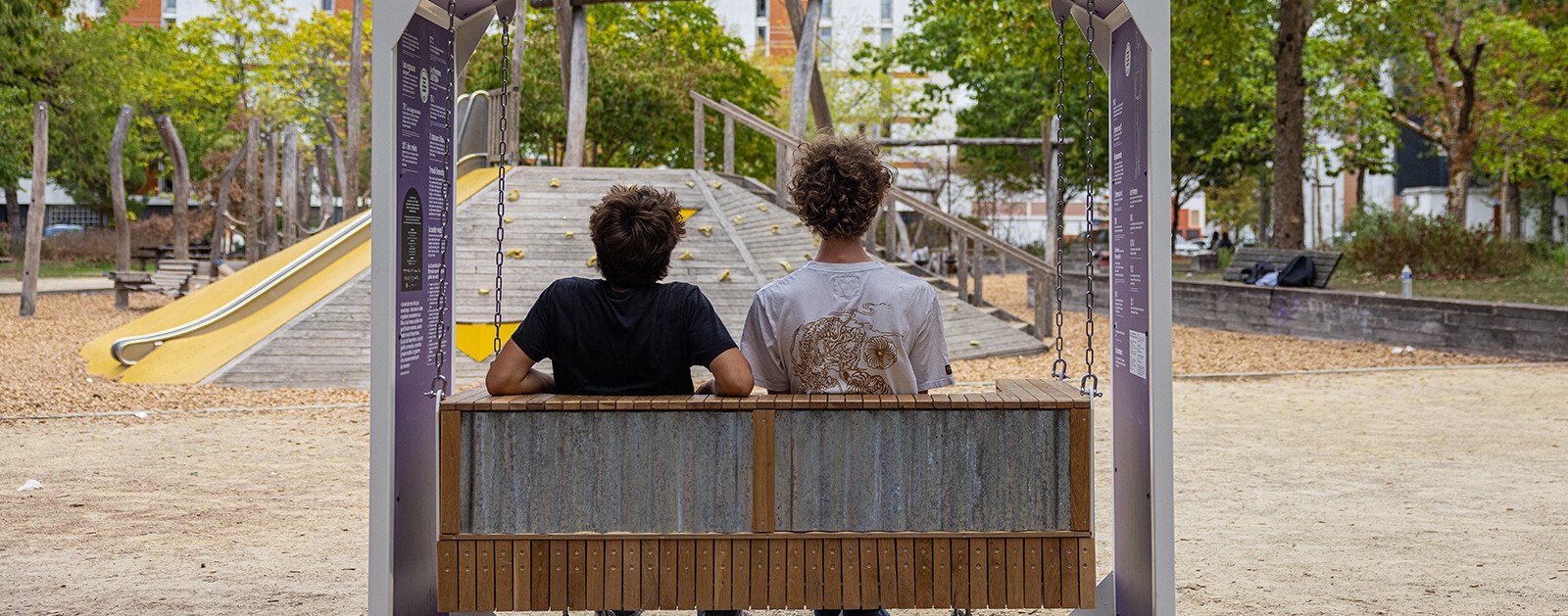 Un banc du dialogue installé dans le quartier Château à Rezé