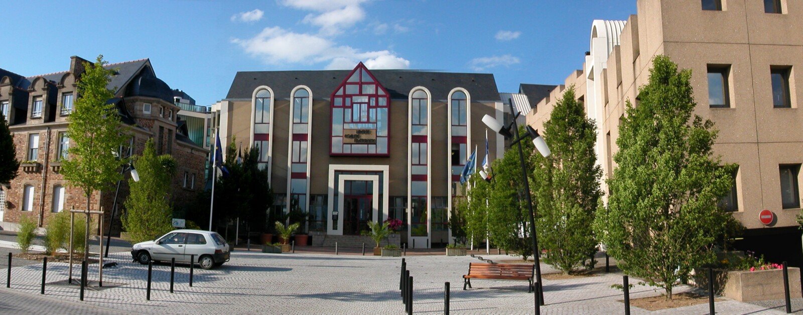 Hôtel de Ville de Saint-Herblain, commune où se déroule le festival Herbulles