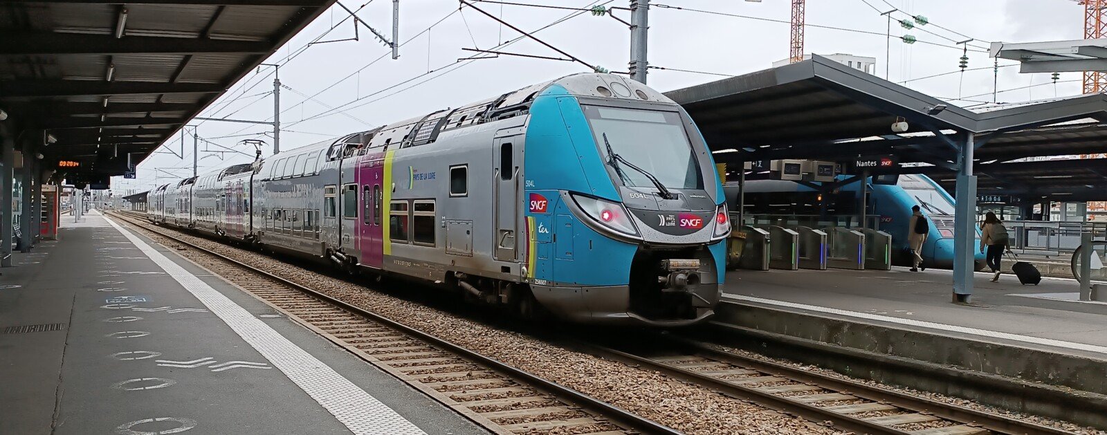 Train TER Pays de la Loire en gare de Nantes