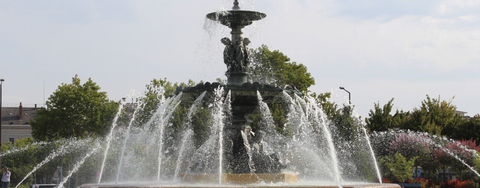 Fontaine du Mail à Angers photographiée en 2017 avant sa rénovation, archive Chabe01 CC BY-SA 4.0