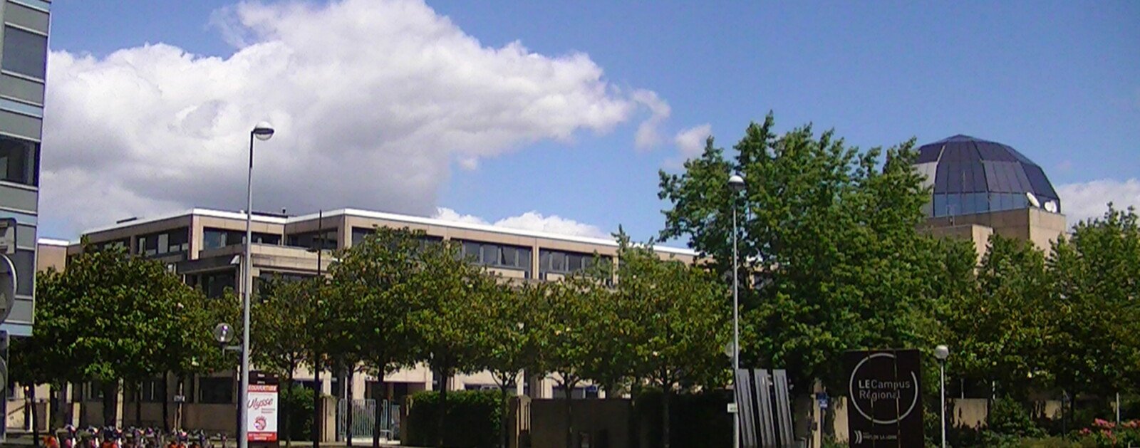 Vue extérieure de l'Hôtel de Région des Pays de la Loire sur l'île de Nantes, siège des séances du CESER, archive 2012