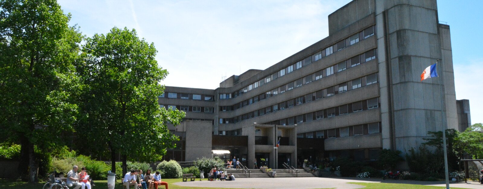 Hôpital Nord Laennec du CHU de Nantes, vue extérieure de l'établissement hospitalier
