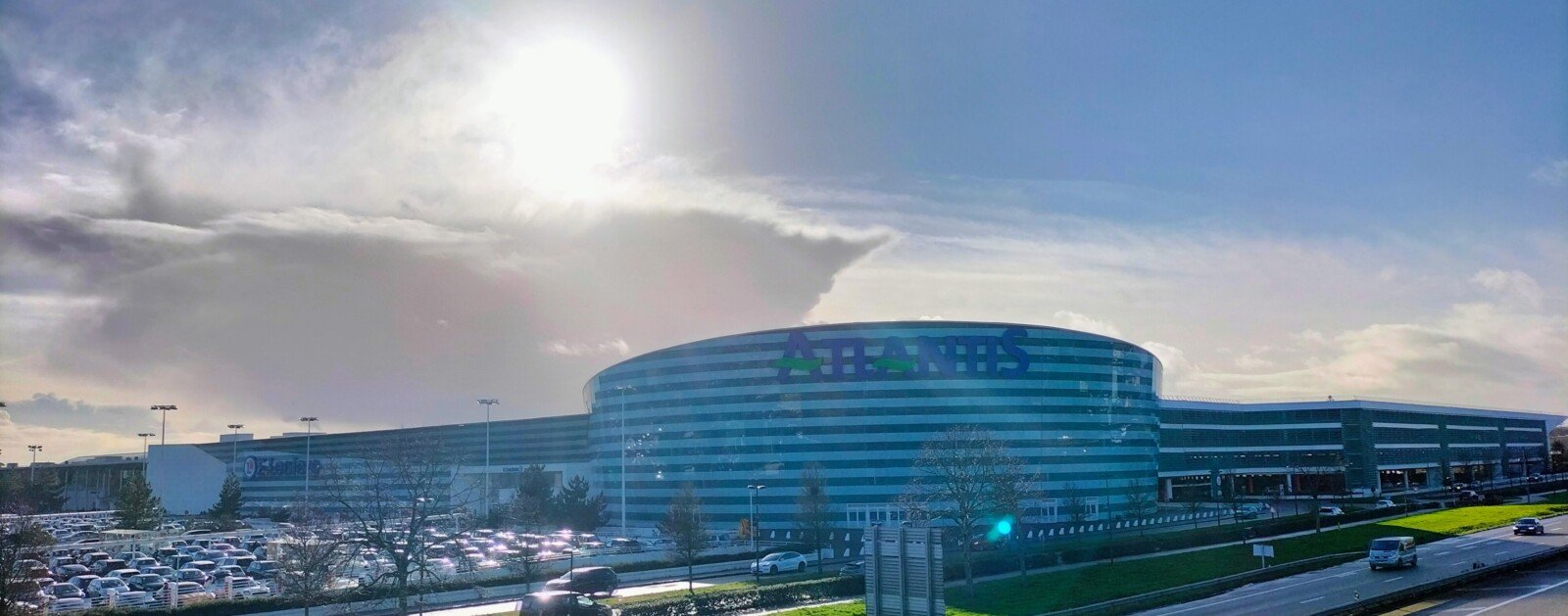 Le centre commercial Atlantis, à Saint-Herblain, où se trouve l'hypermarché E.Leclerc