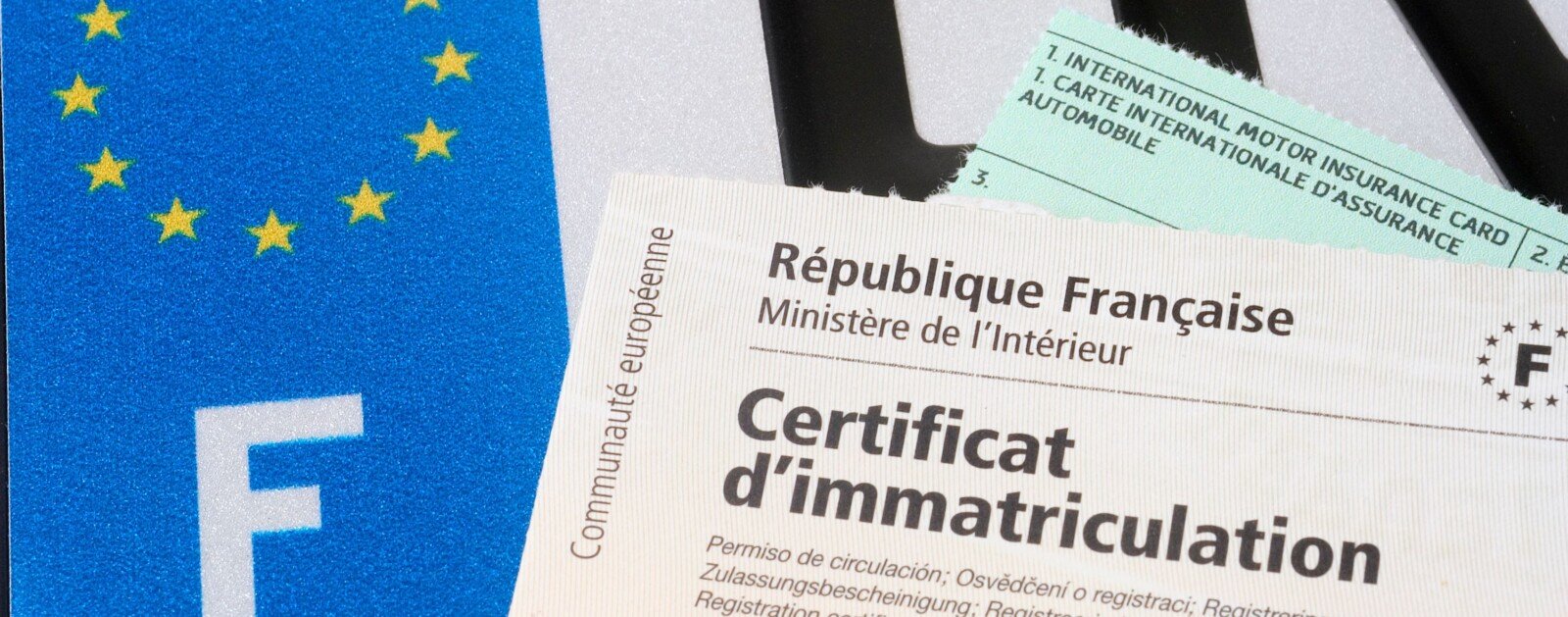 Certificat français d'immatriculation d'un véhicule, photo d'illustration