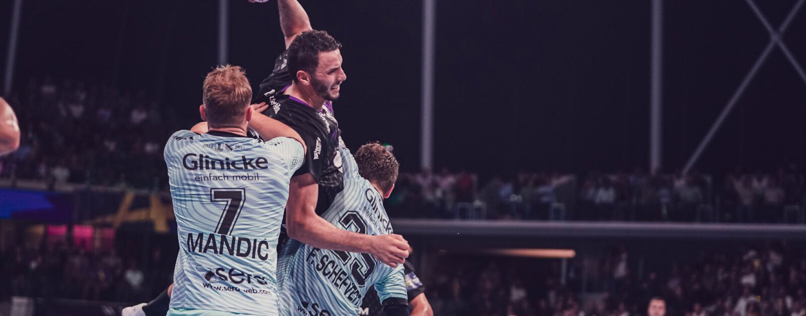 Action de jeu entre le HBC Nantes et MT Melsungen à la H Arena le 14 octobre 2026