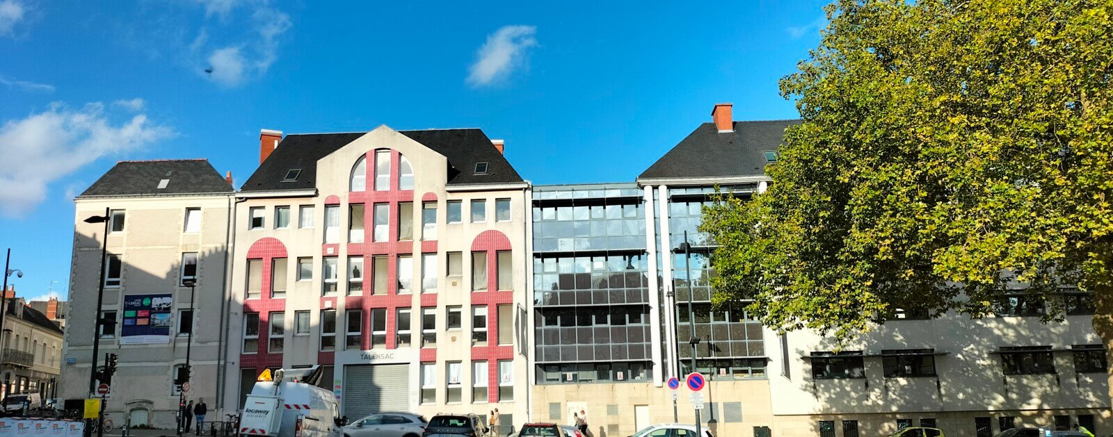 Façade du lycée Talensac-Jeanne Bernard à Nantes, photographie d'illustration
