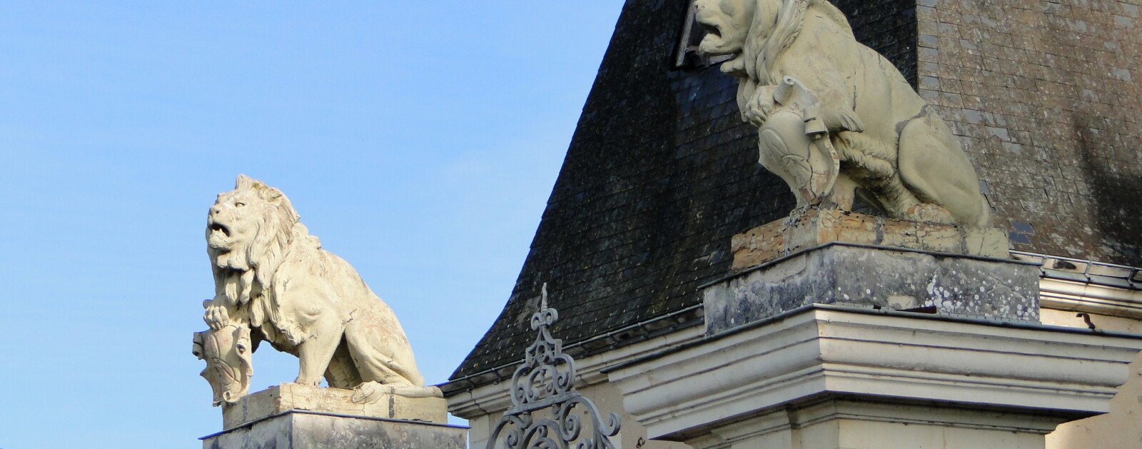 Château des Carmes, hôtel de ville de La Flèche dans la Sarthe, photographie d'archive prise en novembre 2011