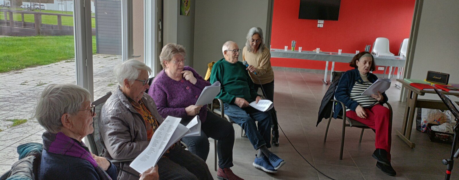 Atelier collectif avec des seniors accompagné par ADT 44 en Loire-Atlantique