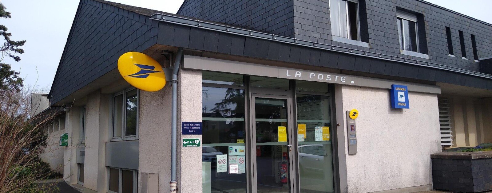Façade du bureau de La Poste à Varades, commune de Loireauxence, photographie du site concerné