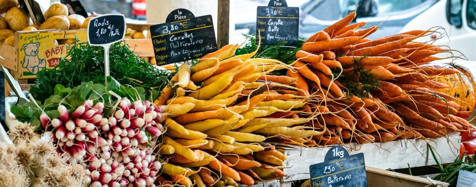 Photographie d'illustration pour l'article : Nantes : l'Épicerie jaune mise sur les fruits, les légumes et les produits locaux rue Paré