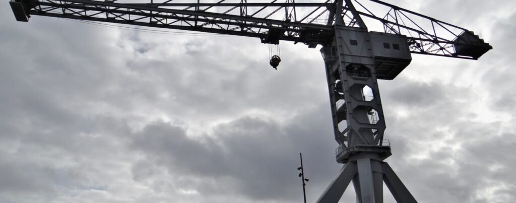 Nantes : un homme retranché sur la grue grise depuis plus de 24 heures