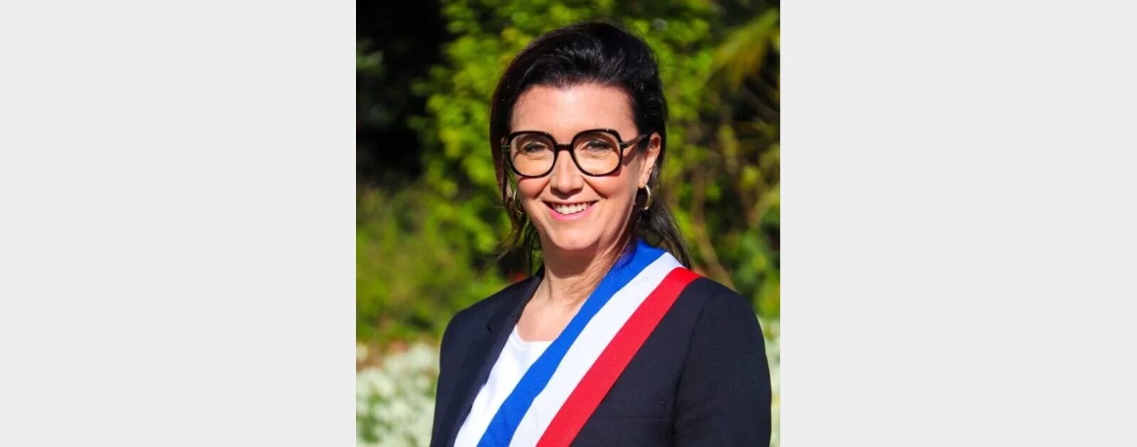 Portrait officiel d'Anne-Claire Goyer, maire de Bouaye, photographiée pour la ville de Bouaye en 2026