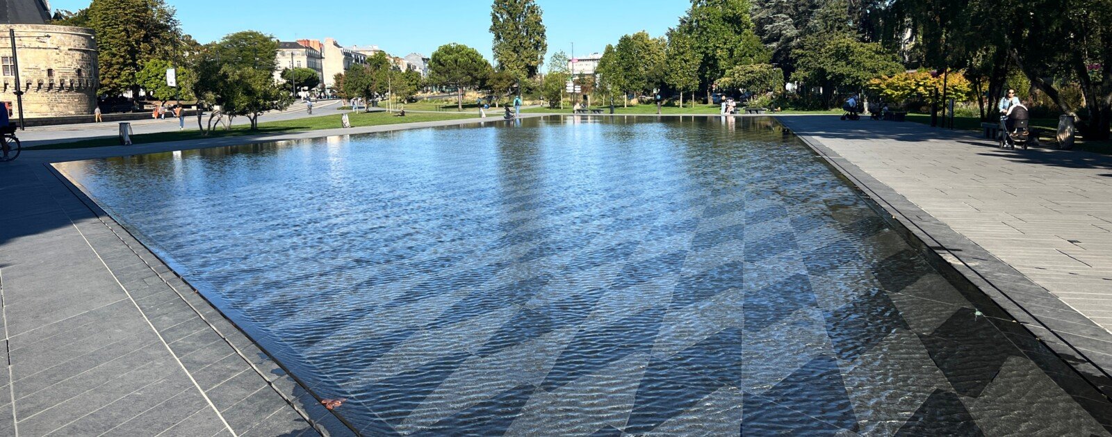 Le Miroir d'eau à Nantes, lieu du rassemblement étudiant annoncé