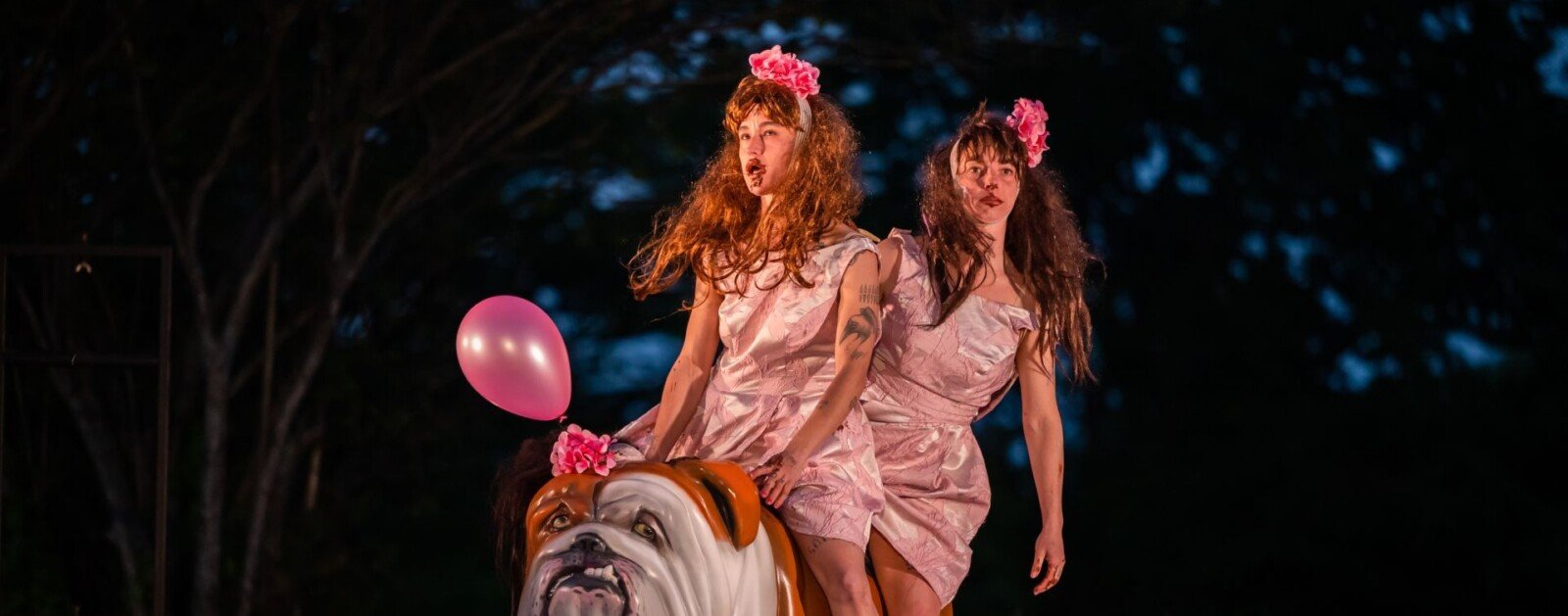 Nanda Suc et Aude Martos dans le spectacle Violent, programmé pendant la Nuit du Cirque à ONYX.