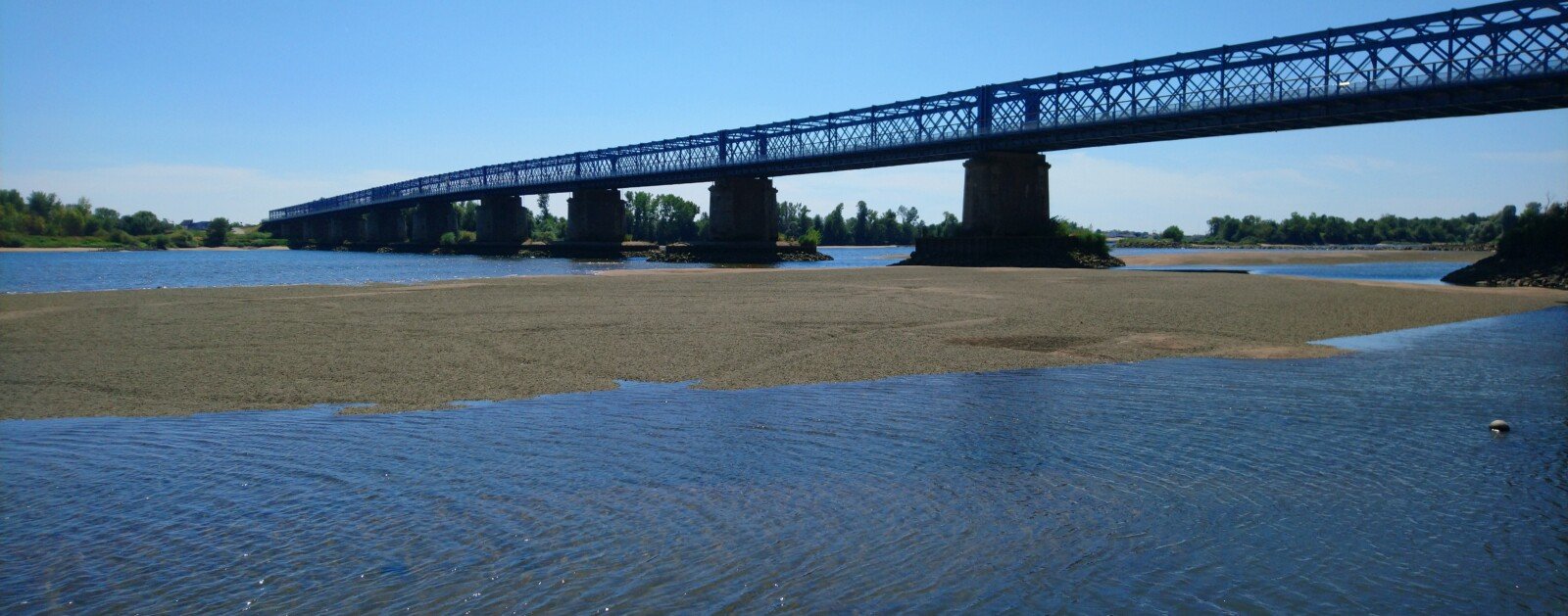 Photographie réelle du pont de Mauves-sur-Loire en Loire-Atlantique avant les travaux d'octobre 2026