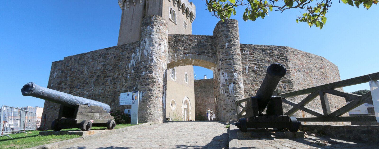 Entrée du château Saint-Clair aux Sables-d'Olonne, secteur envisagé pour le musée Nacéo