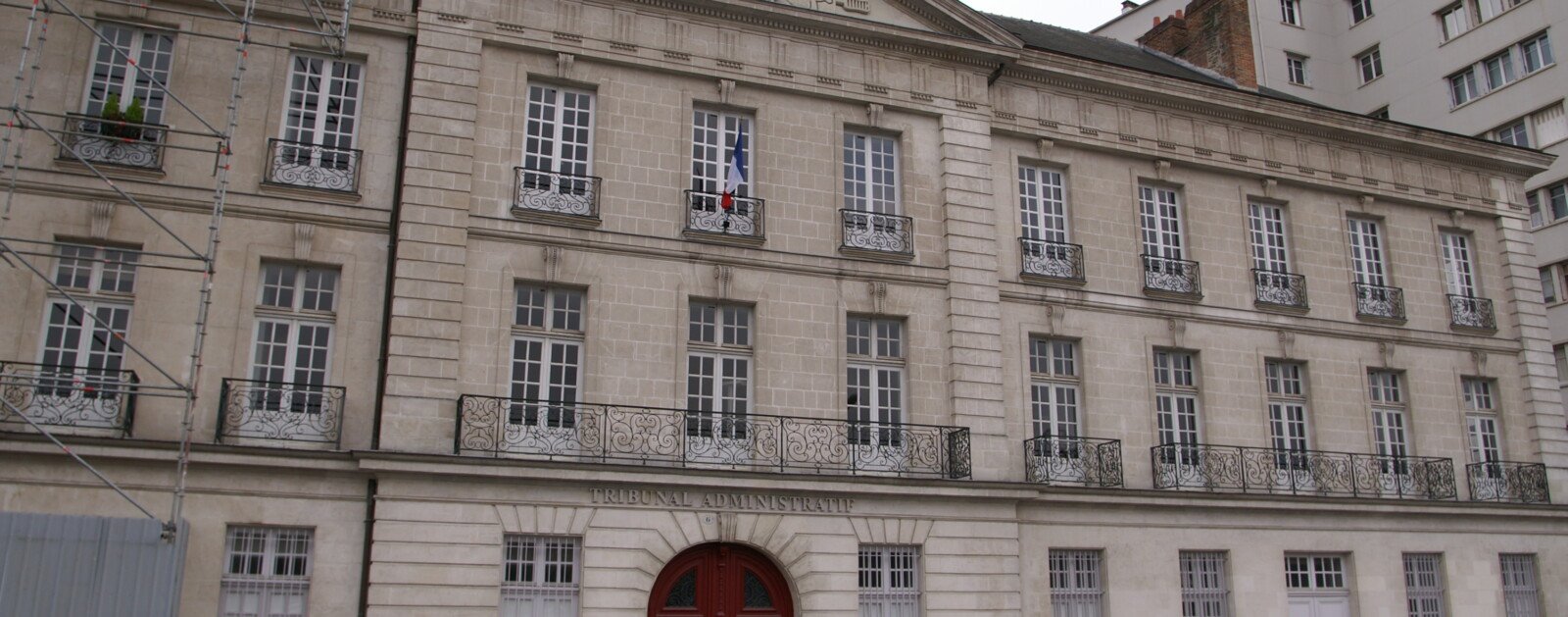 Façade du tribunal administratif de Nantes, à l'hôtel Deurbroucq