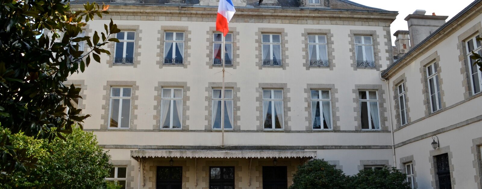 Hôtel de la préfecture de la Vendée à La Roche-sur-Yon, siège des services de l'État dans le département